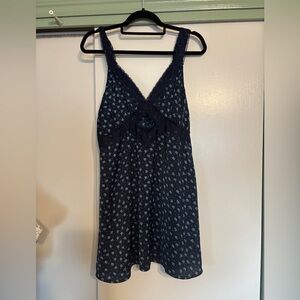 Elegant Black Lace Trim Nightgown